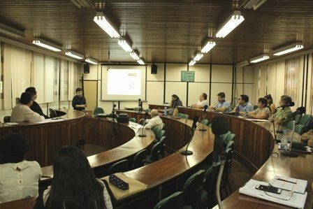 Reitor Sylvio Puga apresentou ferramenta aos docentes em reunião da Câmara de Ensino de Graduação (CEG)